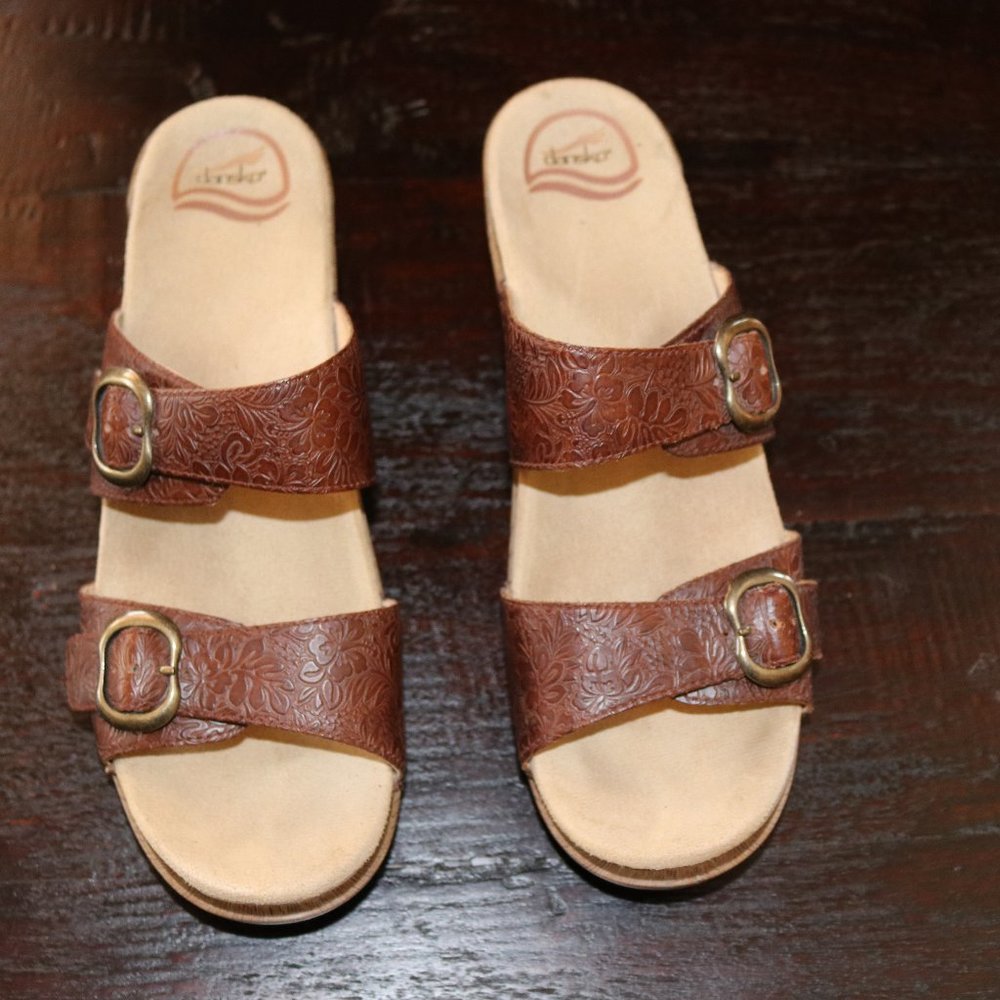 Dansko 2 strap clog sandals size 41